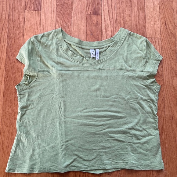 Zella Tops - Z by Zella green short sleeve workout t-shirt